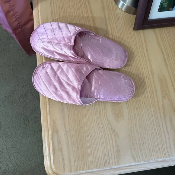 Pink Satin Women's Robe - Picture 4 of 5